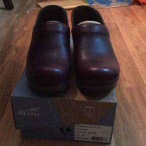 Dansko Professional Clog. worn once .  Size 39